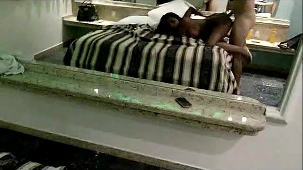 Doggie style Follando a Morena divina en cuatro