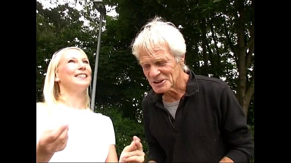 Gina Casting – Mit Hut