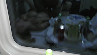 Подцепил деваху с большими буферами и трахнул её прямо в поезде! Stuffed pussy ( cream pie )