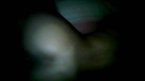 rica morena de perrito