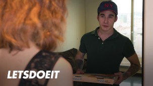 Euro Chick Arian Joy Enjoys Hot Fantasy Fuck With Boyfriend & Delivery Guy – LETSDOEIT