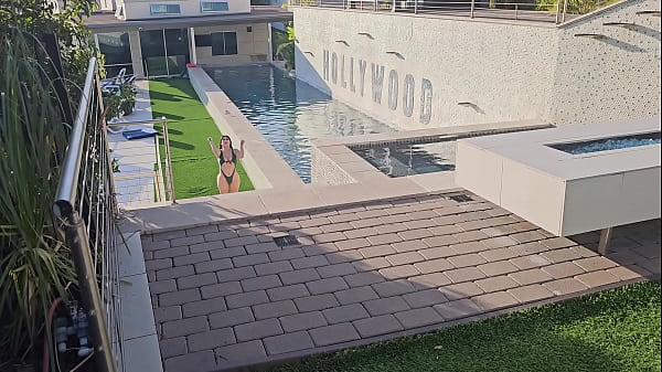 Asian- Latina Big Booty Girl Fuck At Pool In Hollywood