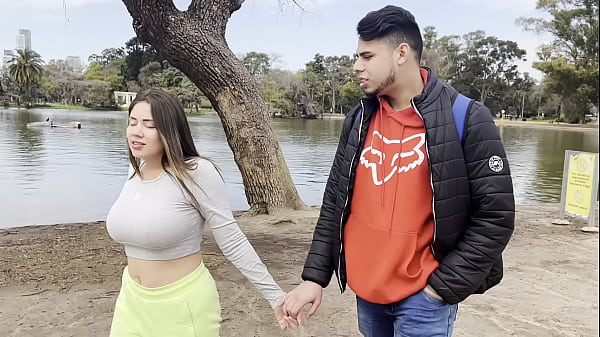 COLOMBIANA follando con un viejo amigo en su viaje por Buenos Aires, Argentina – Sara Blonde