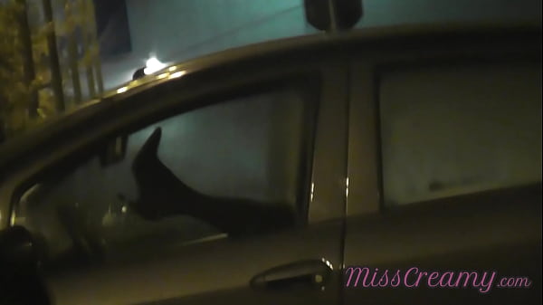 Sharing my slut wife with a stranger in car in front of voyeurs in a public parking lot – MissCreamy