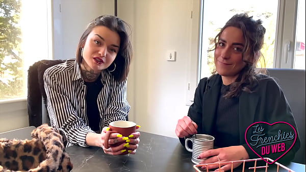 Crystal et Manéa, deux coquines qui adorent le sexe