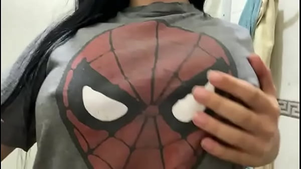 enseñando mis tetas de puta