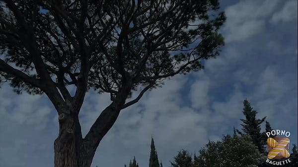 Lucifera, 19 ans, passe son premier casting hard !