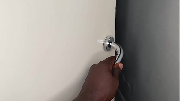 HOT BEAUTY GETS HER PUSSY SMASHED AND CREAMPIED BY LONG BLACK COCK