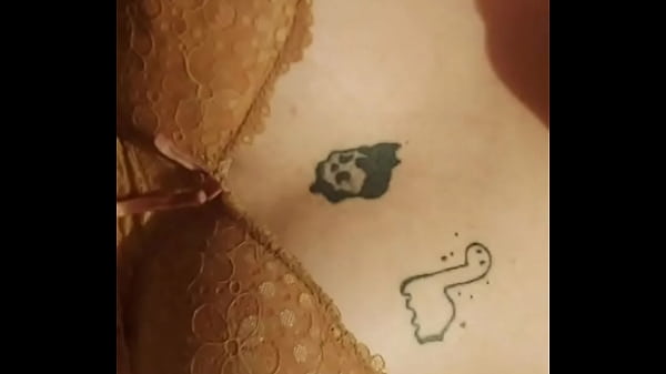 Mostrando mi chichi uwu