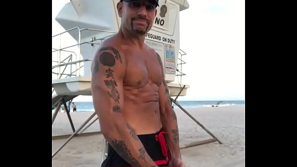 PORN STAR CHAMPION DADDY MAGIC MAX THE GENTLEMAN OF PORN TAN FIT RIPPED CLIPPED