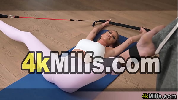 She has a perfect body and no man can resist when she is doing her workout routine