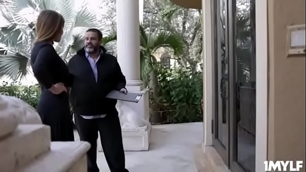 Auditing Her Areola0.mp4