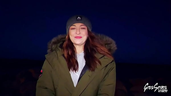 Beka, brunette aux gros seins, aime la bite