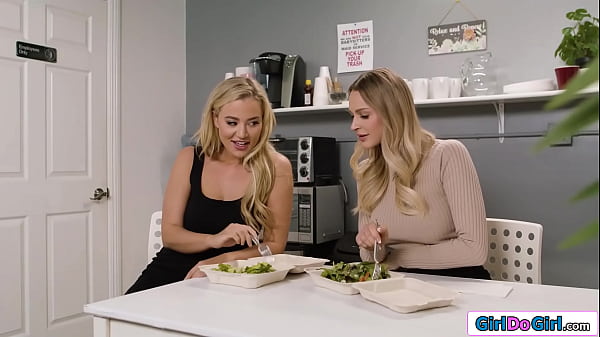 Big tit blonde lesbian coworkers skip lunch for eating pussy