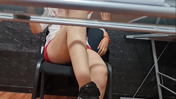 CAMARA ESPIA A universitaria argentina Nataly vino al trabajo sin bragas