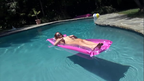 SKINNY SLUT HARDFUCKING XXX -AMATEUR XXX