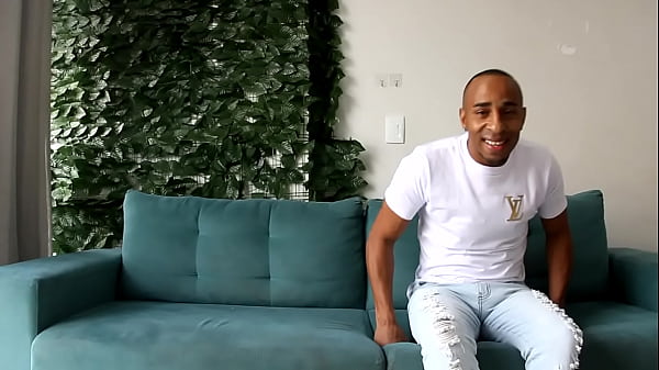 TESTE DO SOFA COM NEGRO TOP