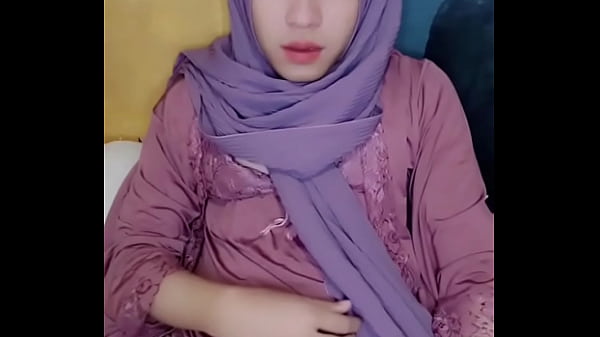 crossdress hijab solo
