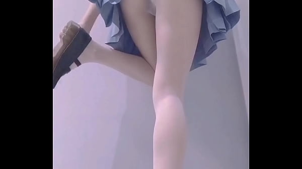 极品嫩妹JK白丝过膝袜自慰高潮潮喷