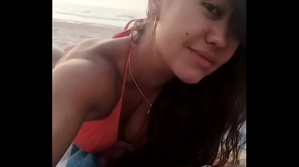 ¿quieres venir y follamos en la playa ante la mirada de la gente?