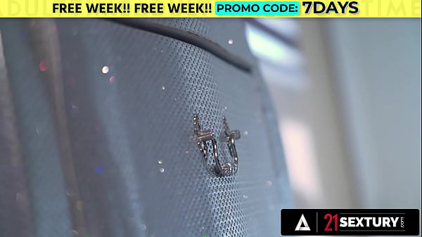 21 SEXTURY – 1 HOUR ALYSSA BOUNTY COMPILATION! ANAL, LESBIAN, FOOT FETISH, AND MORE!