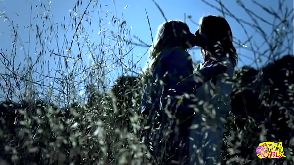 What better way to train a lesbian exhibitionist than by licking her sore outdoors