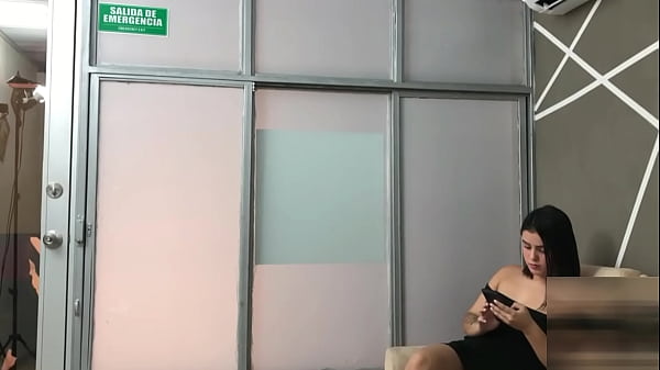 Follandome al novio de mi amiga – porno en español