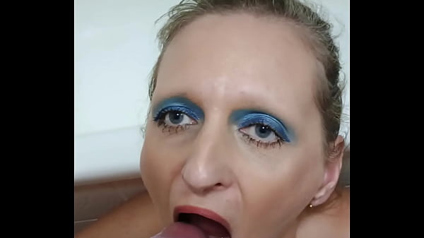 German Prostitute whore MILF SANDRA I Drinking urine