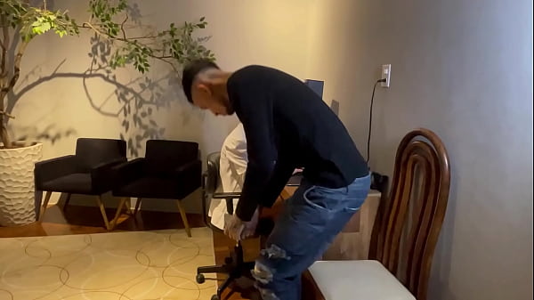 Novinho foi demitido e teve que fazer um serviço a mais pra garantir a vaga