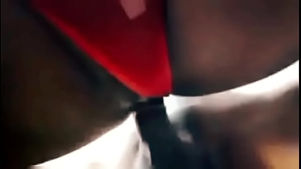 Casada veio pra dar pra um e acabou fudendo com 04 pra saciar a fome de sexo dela