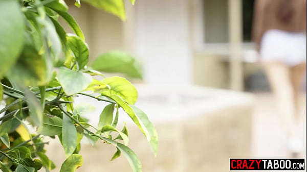 Long goodbye sex with petite teen girlfriend Vanna Bardot and Seth Gamble