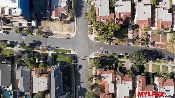 Mylfex – Mommy Turned Horny while Cleaning the Room