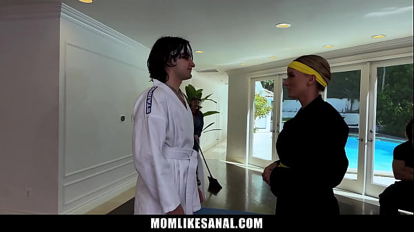 Beautiful Milf’s Asshole Is Pleasured Like Never Before – Momlikesanal