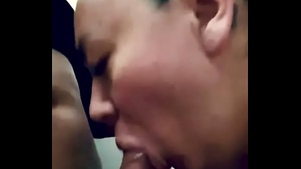 Mamada en el trabajo