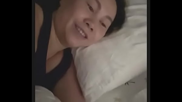 Thai girl gives birthday fuck to friend’s husband