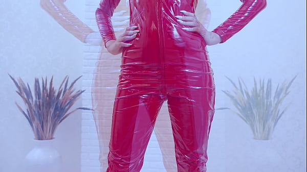 Exclusive show in latex! Blondie in a latex suit squirts and rides anal on a dildo!