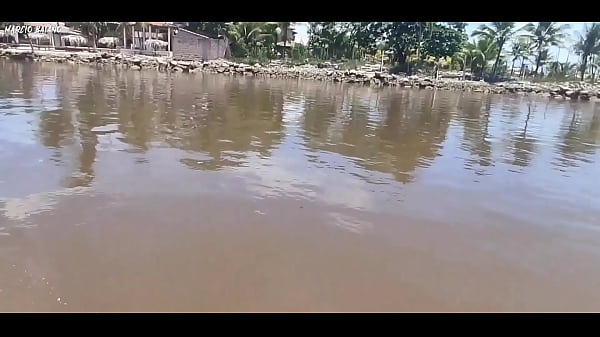 LEVEI MINHAS ESPOSAS PRA UM GANGBANG COM MEUS AMIGOS EM UM BARCO VELHO EM SALVADOR