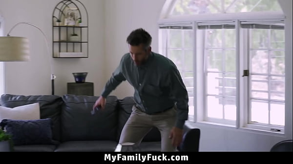 Little Stepdaughter Sucks Her Stepdaddy After He’s Scared of Ghost – Myfamilyfuck