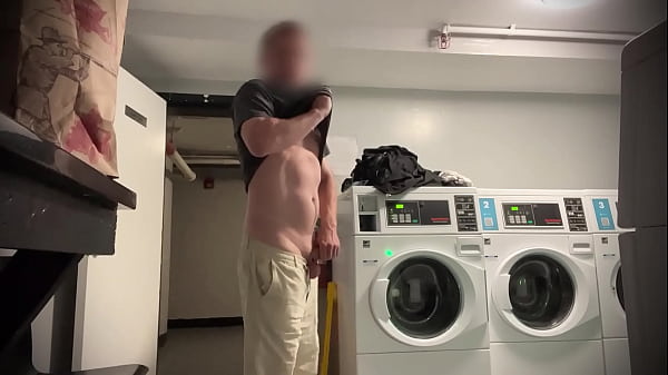 Public nudity while I stroke! Almost Caught!