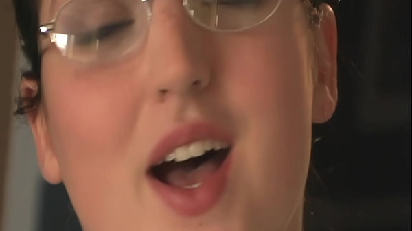 Sophia Ferrari Give A Guy A Tit Fuck With Her Giant Knockers