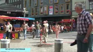 Sweet amateur babe jeamie shows her naked body on public streets