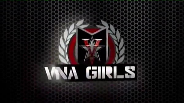 Jhon Works Roxy Raye’s Tight Backdoor While She Footplays Him!