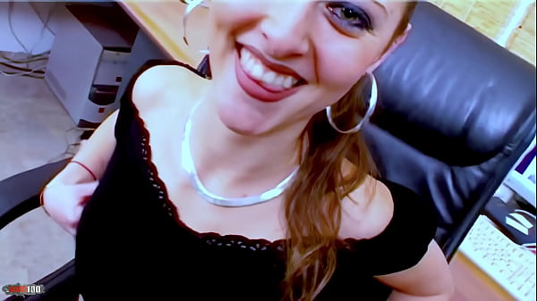 Little French girl Moana Mendez, little slut gets fucked on the desk