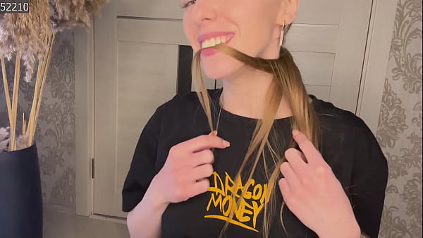 CLOSE-UP OF TIGHT PUSSY STRETCHED BY A PINK DILDO