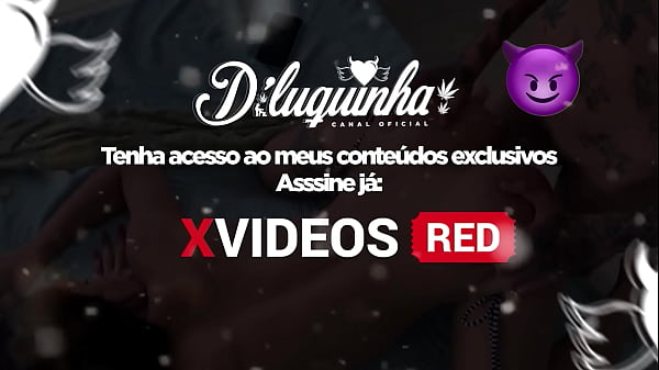 Dentro do carro o motorista ficou olhando a esposa e deixei ele fuder ela sem camisinha