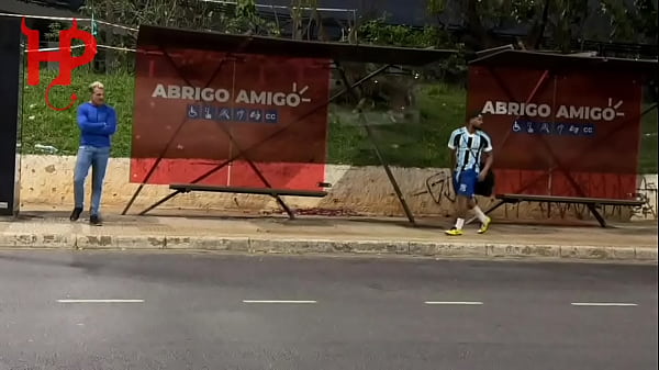 Video 203 – Macho guy will do anything for money, he fucked my ass until he filled me with cum in the middle of the avenue.