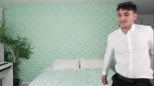 Hardcore GangBang DP Latina with a Big Ass subjugated by 4 Monster cocks – Pamela Mendoza